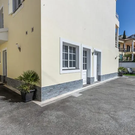 Flowers Island House 4 Canico  Exterior photo