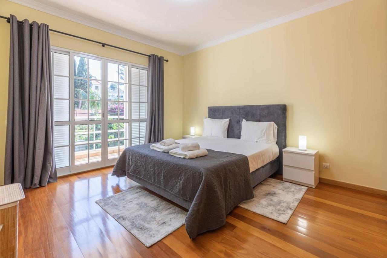 Flowers Island House 4 *